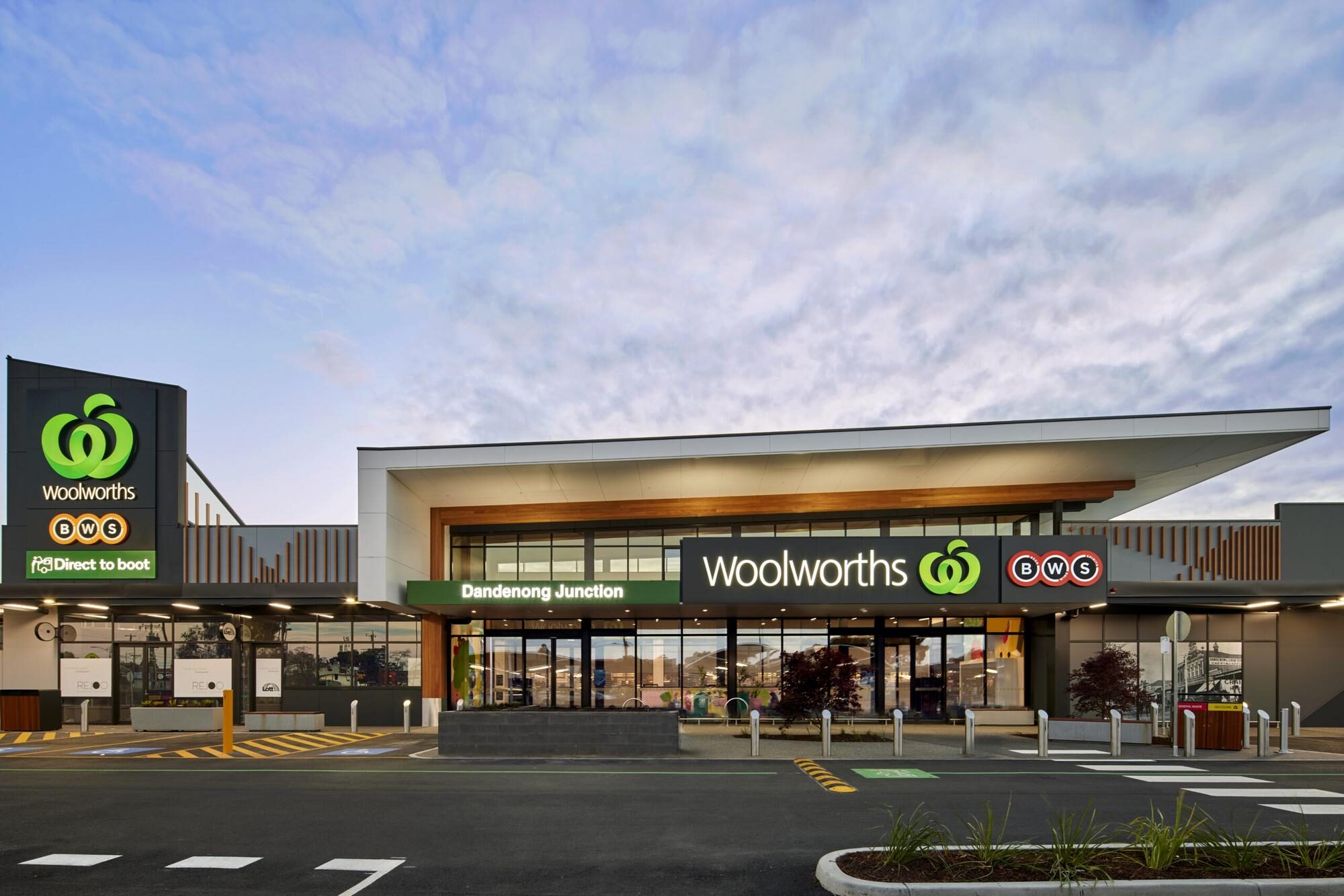Woolworths Dandenong Junction