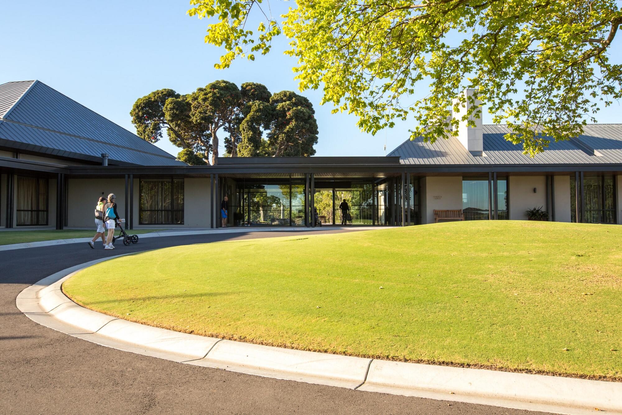 Metro Golf Club Golf Services Wing 1