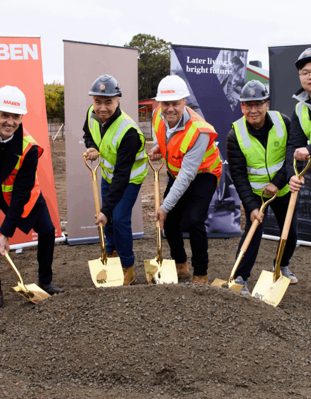 Dux Churchill  – Sod Turn